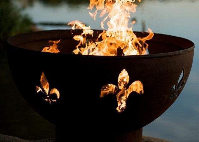 Fire Pit Art FDL Fleur de Lis Wood Burning Fire Pit